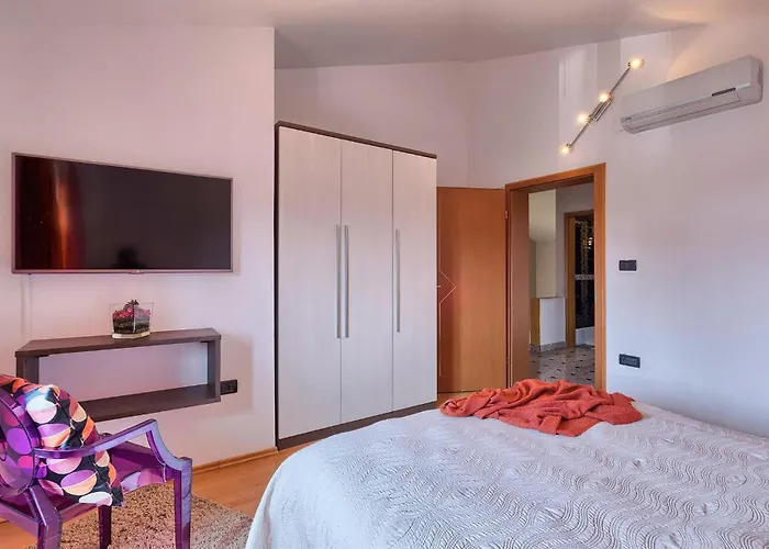 Ines Holiday home Pula